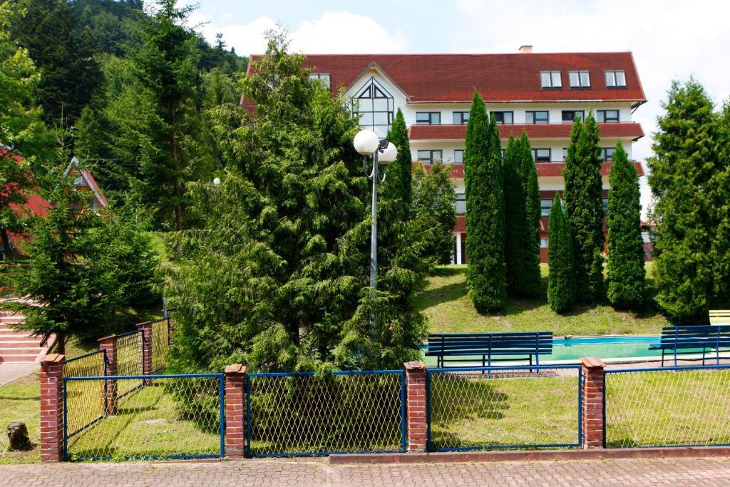 Hotel Perelka Natura Tour Cisna Exterior foto